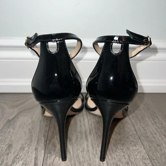 Stuart Weitzman Nudistcurve Black Patent Heels - Picture 5 of 8